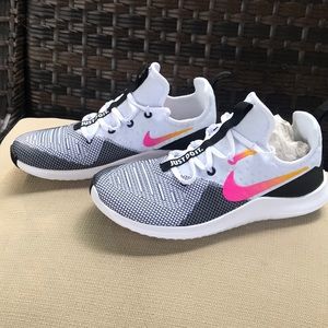 Women’s Nike Free Tr8 brand new in box